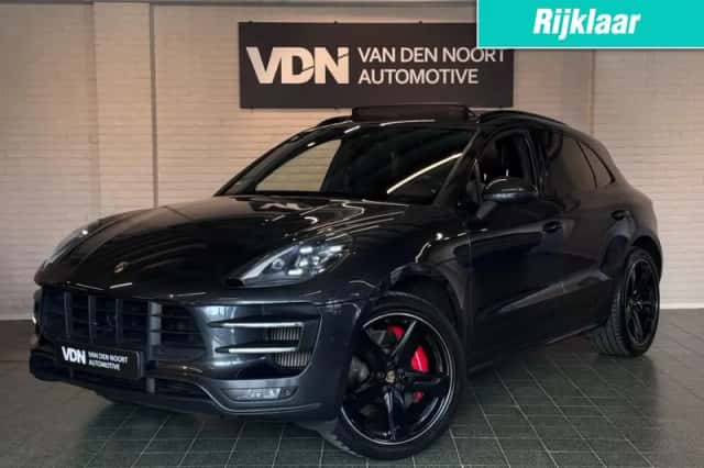 Porsche Macan (2017) thumbnail 1
