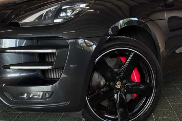 Porsche Macan (2017) thumbnail 5