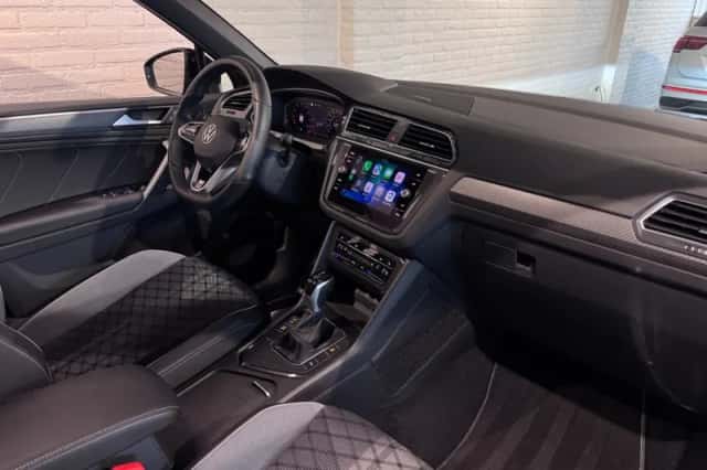 Volkswagen Tiguan (2024) thumbnail 2