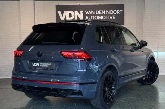 Volkswagen Tiguan (2024) thumbnail 3