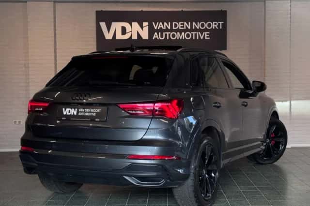 Audi Q3 (2021) thumbnail 3