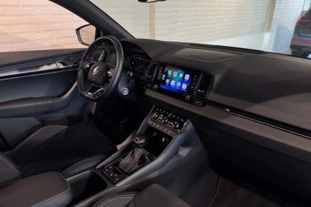 Škoda Karoq (2023) thumbnail 2