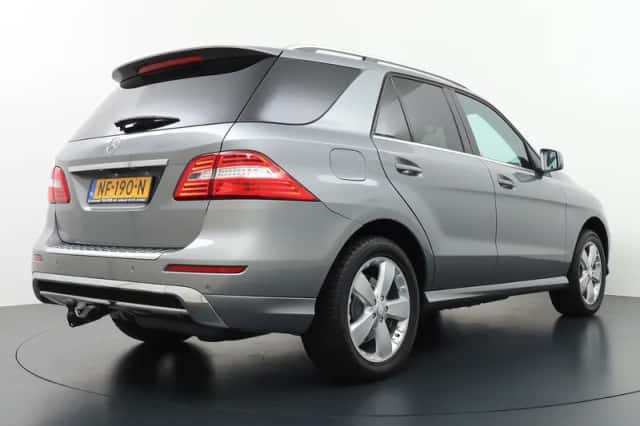 Mercedes-Benz M-Klasse (2012) thumbnail 5