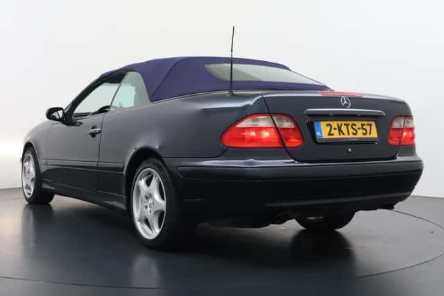Mercedes-Benz CLK-Klasse (2000) thumbnail 3