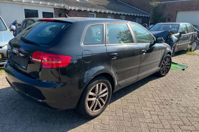 Audi A3 (2010) thumbnail 1