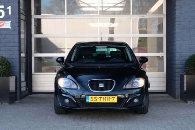 SEAT Leon (2012) thumbnail 2