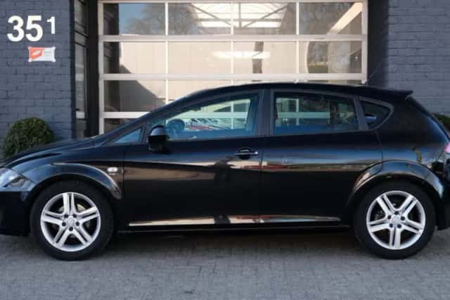SEAT Leon (2012) thumbnail 3