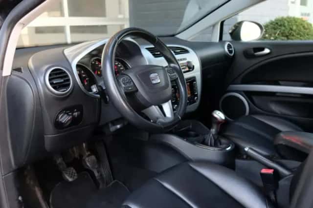 SEAT Leon (2012) thumbnail 6