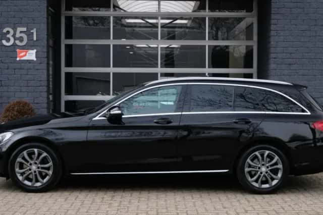 Mercedes-Benz C-Klasse (2014) thumbnail 3