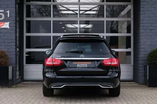 Mercedes-Benz C-Klasse (2014) thumbnail 4