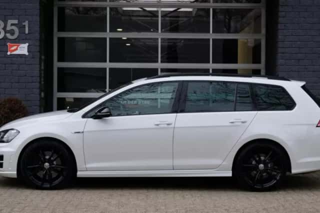 Volkswagen Golf (2015) thumbnail 3