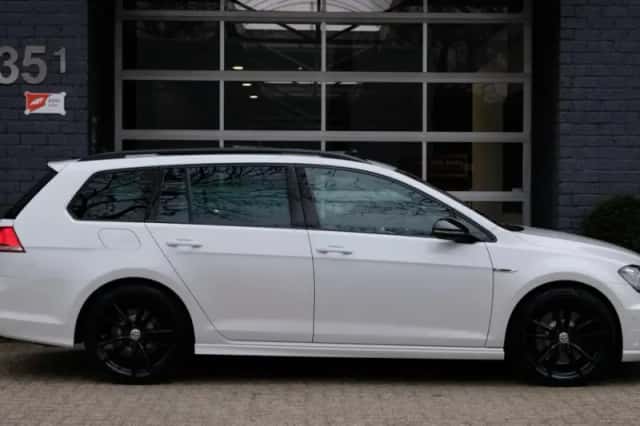 Volkswagen Golf (2015) thumbnail 5