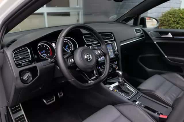 Volkswagen Golf (2015) thumbnail 6