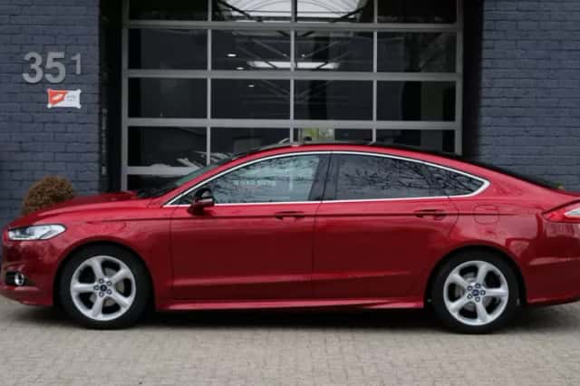 Ford Mondeo (2015) thumbnail 3