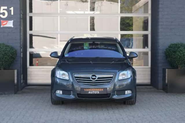 Opel Insignia (2009) thumbnail 2