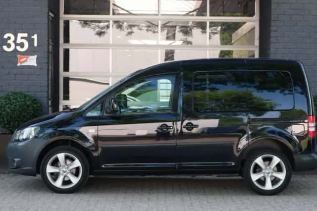 Volkswagen Caddy (2011) thumbnail 3