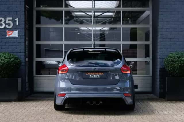 Ford Focus (2015) thumbnail 4