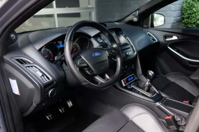 Ford Focus (2015) thumbnail 6