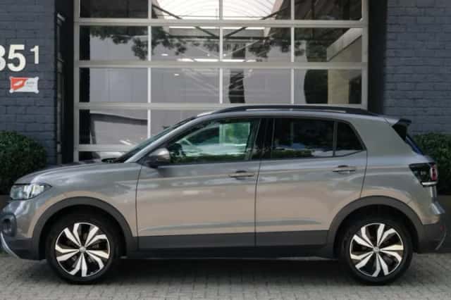 Volkswagen T-Cross (2019) thumbnail 3