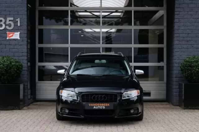 Audi S4 (2005) thumbnail 2