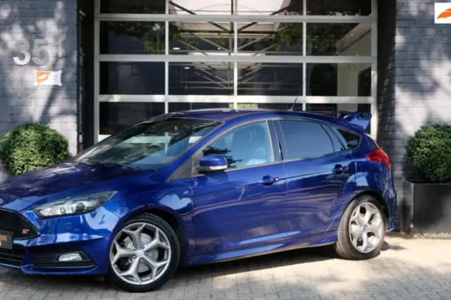 Ford Focus (2015) thumbnail 1