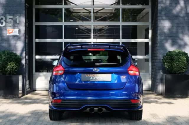 Ford Focus (2015) thumbnail 4