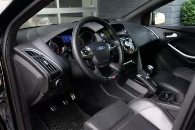 Ford Focus (2012) thumbnail 6