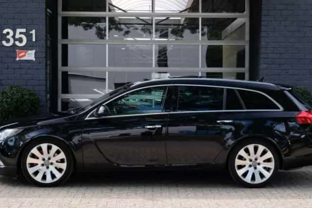 Opel Insignia (2009) thumbnail 3