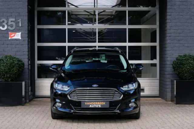 Ford Mondeo (2017) thumbnail 2