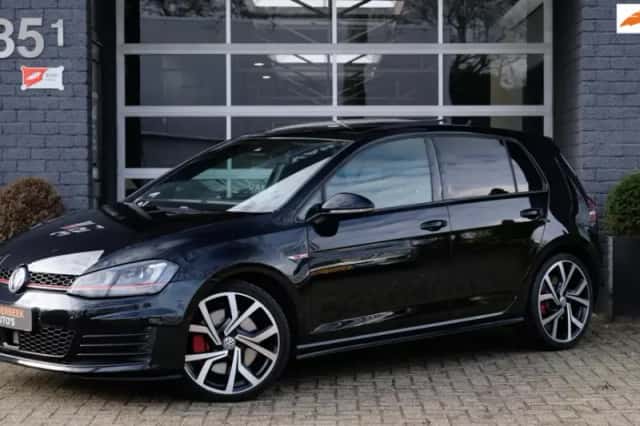 Volkswagen Golf (2014) thumbnail 1
