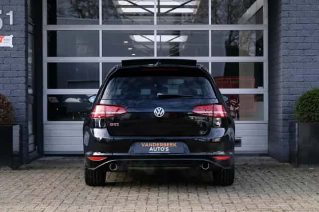 Volkswagen Golf (2014) thumbnail 4