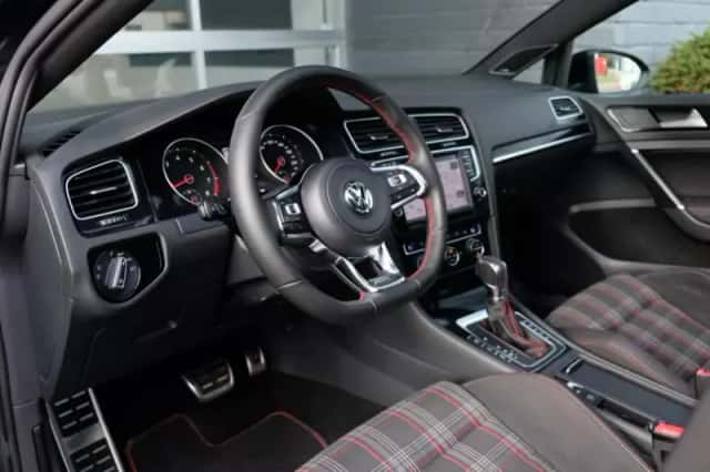 Volkswagen Golf (2014) thumbnail 6