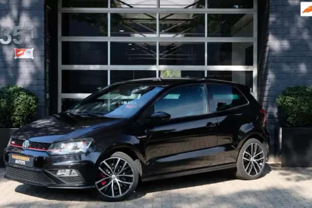 Volkswagen Polo (2015) thumbnail 1