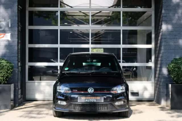Volkswagen Polo (2015) thumbnail 2