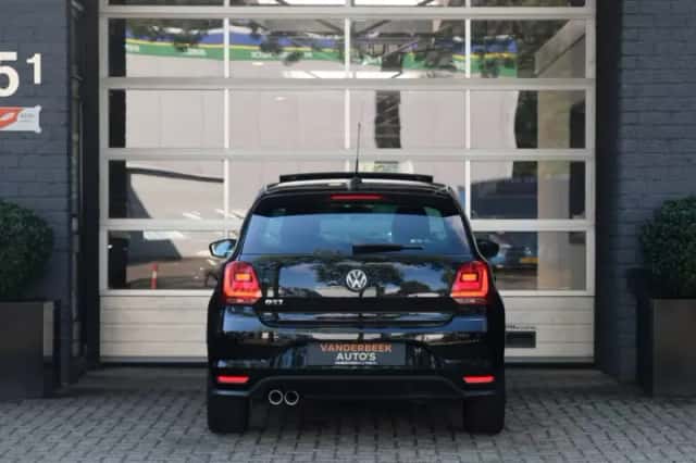 Volkswagen Polo (2017) thumbnail 4