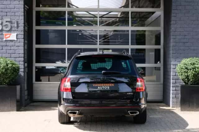 Škoda Octavia (2014) thumbnail 4