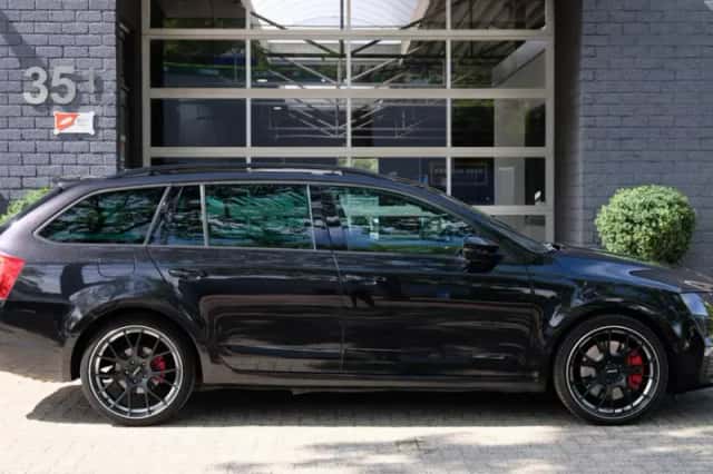 Škoda Octavia (2014) thumbnail 5