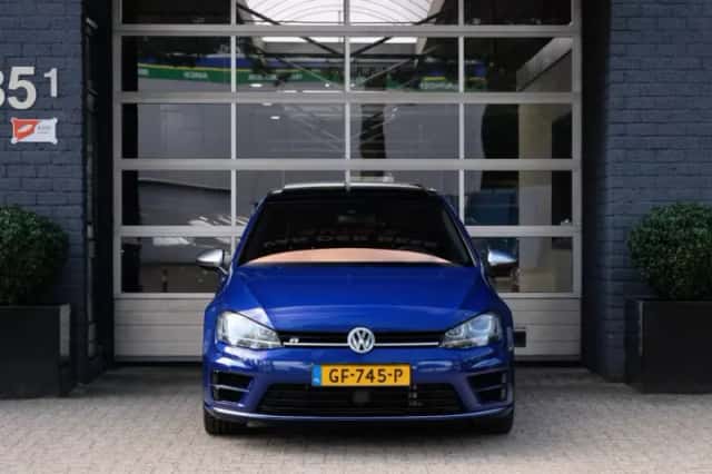 Volkswagen Golf (2015) thumbnail 2