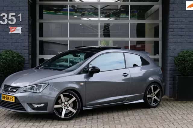 SEAT Ibiza (2016) thumbnail 1