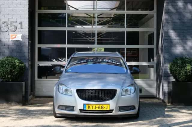 Opel Insignia (2011) thumbnail 2