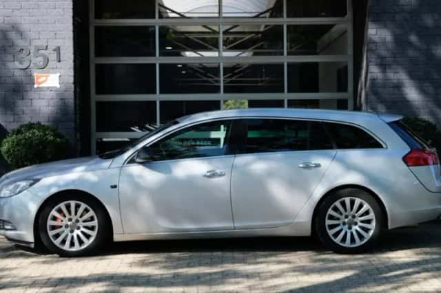 Opel Insignia (2011) thumbnail 3