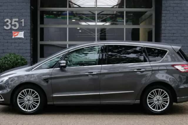 Ford S-Max (2017) thumbnail 3