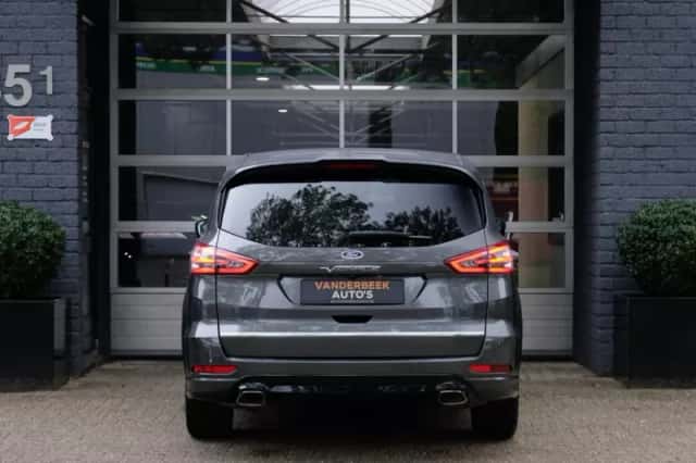 Ford S-Max (2017) thumbnail 4