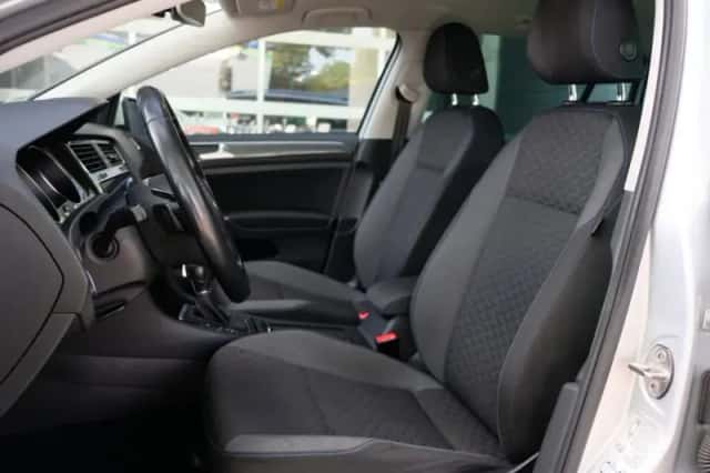 Volkswagen Golf (2019) thumbnail 6
