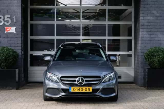 Mercedes-Benz C-Klasse (2017) thumbnail 2