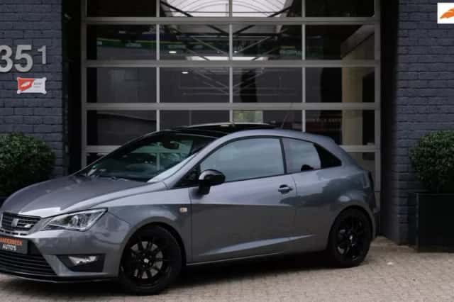 SEAT Ibiza (2016) thumbnail 1