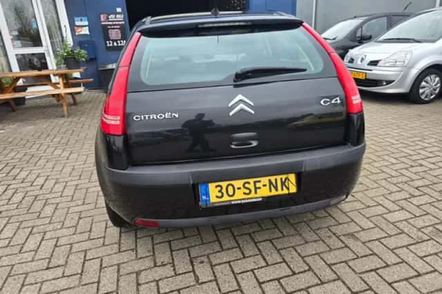 Citroën C4 (2005) thumbnail 6