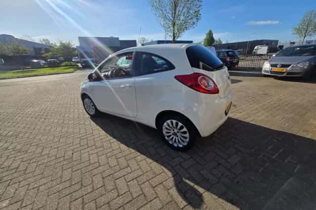 Ford Ka (2009) thumbnail 3