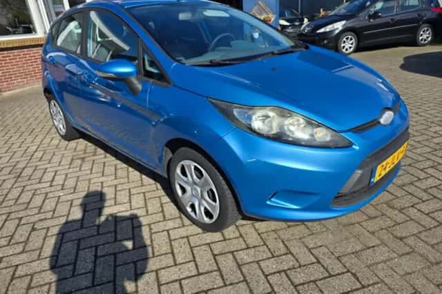 Ford Fiesta (2009) thumbnail 5