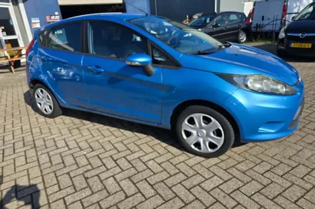 Ford Fiesta (2009) thumbnail 6